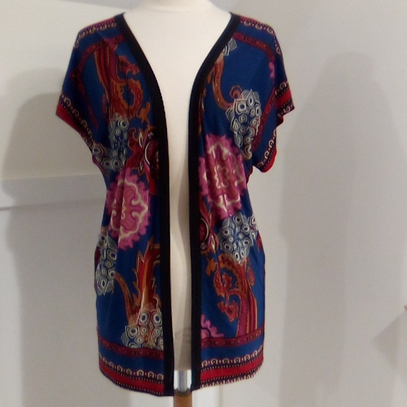 Silk like Oxford Circus Kimono Wrap Top - Picture 3 of 15